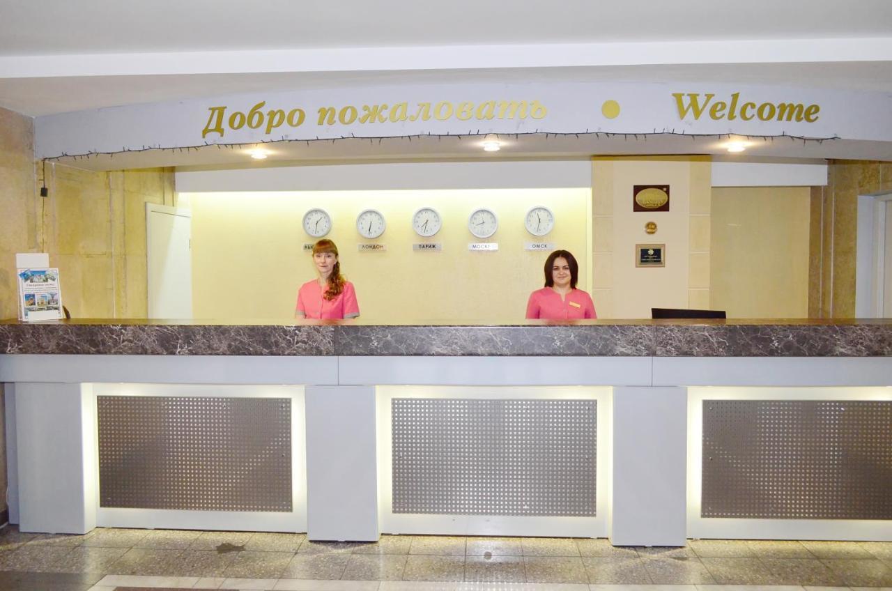 Molodezhnaya Hotel 鄂木斯克 外观 照片